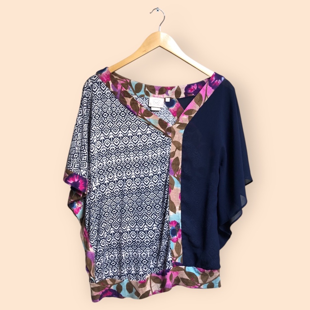 Anthropologie Vanessa Virginia Patterned Askew Flowy Short Sleeved Blouse Medium